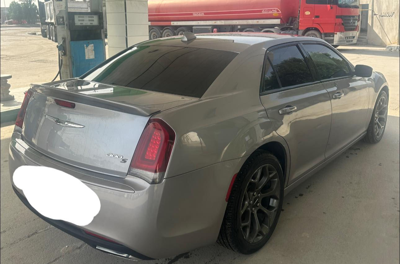 السلام عليكم 

بيع فقط بدون مراوس 
اوباما 2016 ادوات 6 سلندر محرك 3600 كفالة سرقة وانتربل داخله سياحة وارد كندي 🇨🇦 بدون حادث بيها رشات صبغ فقط ضمان كير مكينة شاصي فول مواصفات ماعدا الفتحة السعر 110 وبيها مجال بسيط مكان السيارة البصرة الزبيرالشراي يتصل ***********
