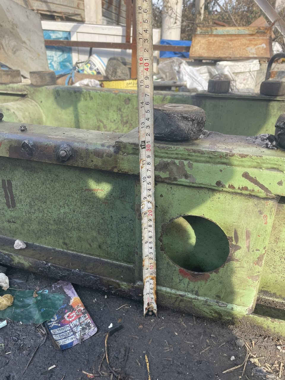 السلام عليكم شاصي للبيع 
 الطول 325 سانتيم
العرض 82 سانتيم
رتفاع 30 سانتيم 
مكان بغداد المعامل ***********
