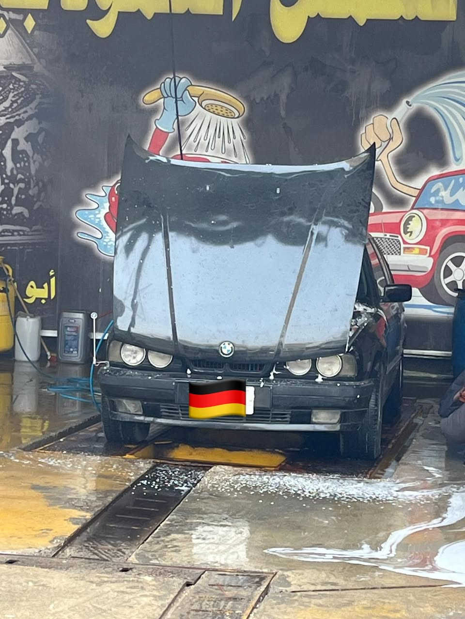 بي ام 525 اصل بليته وسنويه كير محرك مكفول وحداديه
تبريد مجمده ❄️
سياره معمره عام الجماليه كفاله تخم تاير  ويل خليه مكينه مسكر فانوص شرط تنسه صرف بانزين بجم عريض 
غرفه جديده مخمل جديد كشنات كهربائيه شاشه مسجل سستم كامل كأمره  موديل 1992 سنويه حد 2029 رقم بغداد أنكليزي تحويل مباشر سعر 67$ 
مكان سياره بغداد _الدوره 
الاتصال والاستفسار ***********
