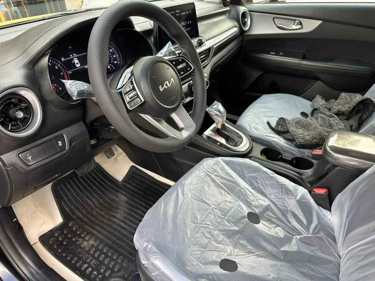 السلام عليكم فورتي موديل 22 للبيع رقم بغداد بسمي ليبل واحدتبديل قبق جنطه فقط تخم تاير العنوان بغداد الزعفرانيه صور الحادث بالمنشور الاستفسار الاتصال ‏‪***********‬‏
