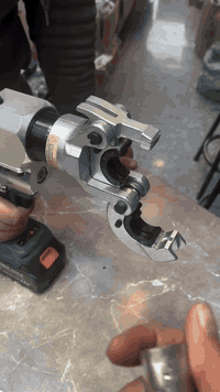 كابسة هايدروليك يبدي من 16 الى 300 
سعرها مع التوصيل 250 الف دينار
للطلب مراسلة الصفحة او على الرقم 
عين العراق
***********
