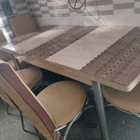 ميز طعام • ٥ كراسي • باب تسكام