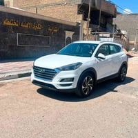 توسان موديل ٢٠١٩ رقم اربيل خليجي بيها حادث صفحة يسرا كما موضح بالصورة ...