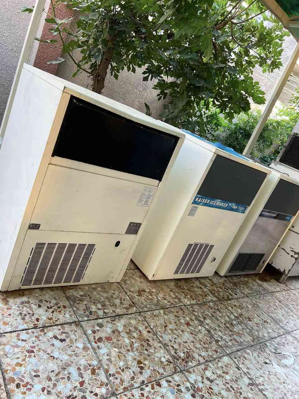 وصول مكاين ثلج بلوري صناعة كوري انتاج 100كيلو في اليوم الواحد اخو الجديد كلش نظيفات وبشرط الفحص مكاني بغداد الاستفسار ***********
