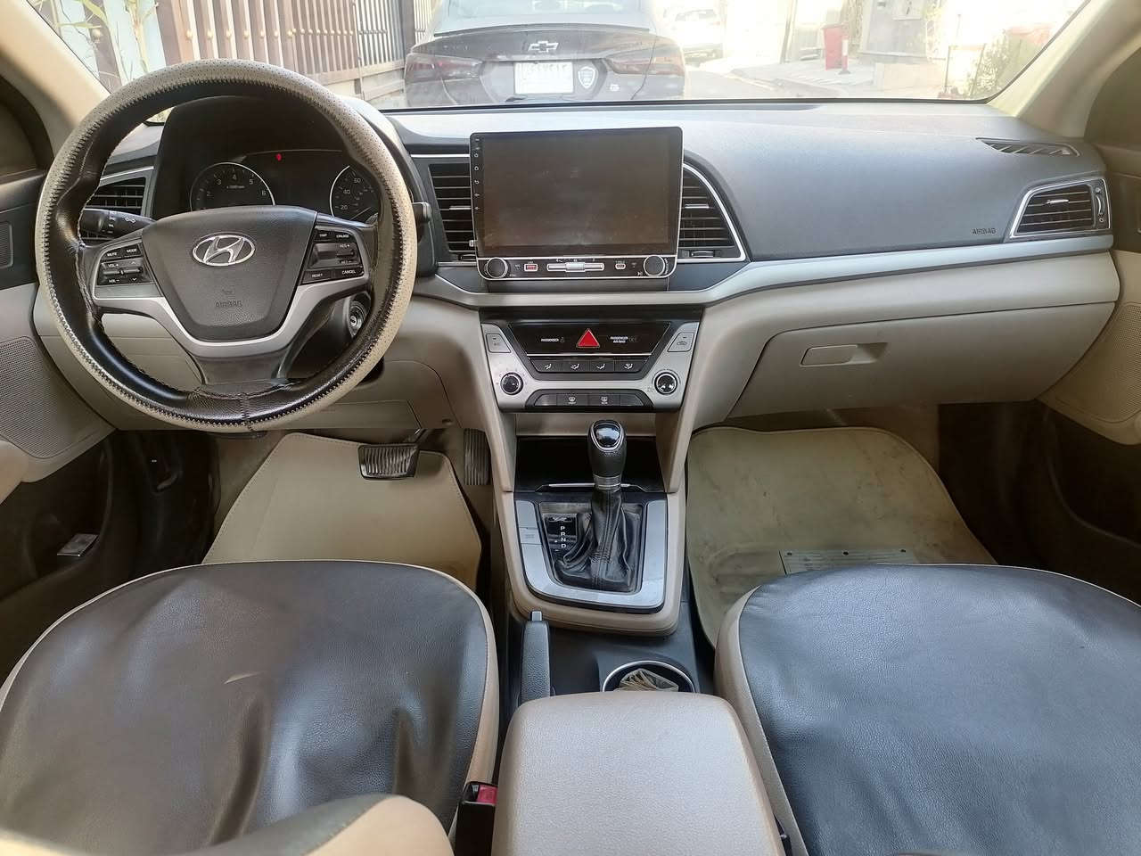 النترا ٢٠١٧ أمريكي بيها صبغ جامرلغ امامي عكس السايق وشبر بارد باب امامي عكس السايق تبريد كير محرك درجة أولى ماشية ١٩٣ ماعندي سونار السيارة بأسمي هزة جديدة تاير نظيف السعر ١٢٠ المكان بغداد تقاطع الدرويش ***********
