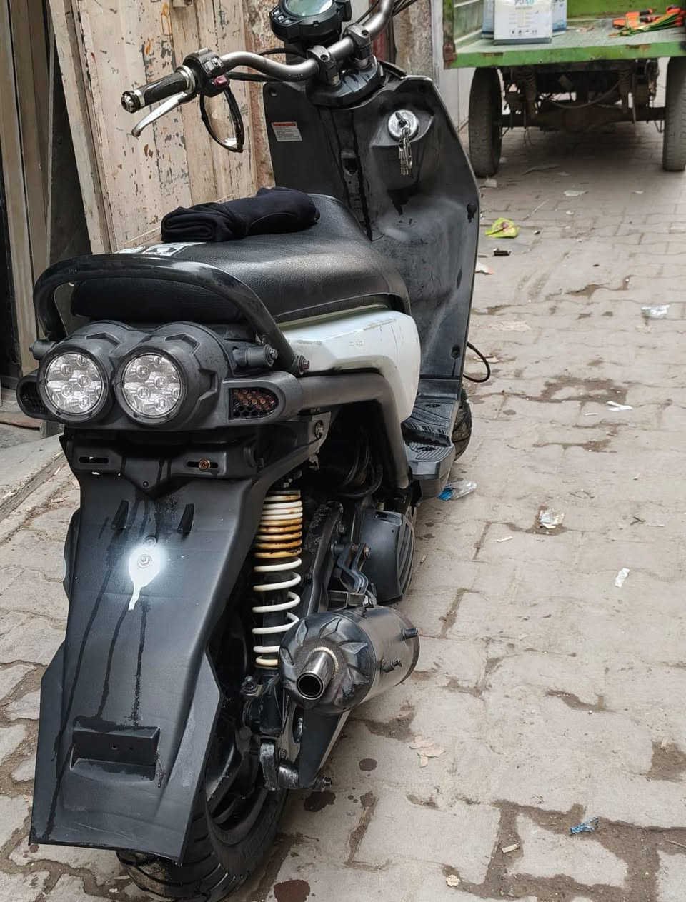 سلام عليكم دراجه سكنس جبلي دراجه خير من الله اوراق ومنفيس سعر مليون و 150 رقمي ***********
