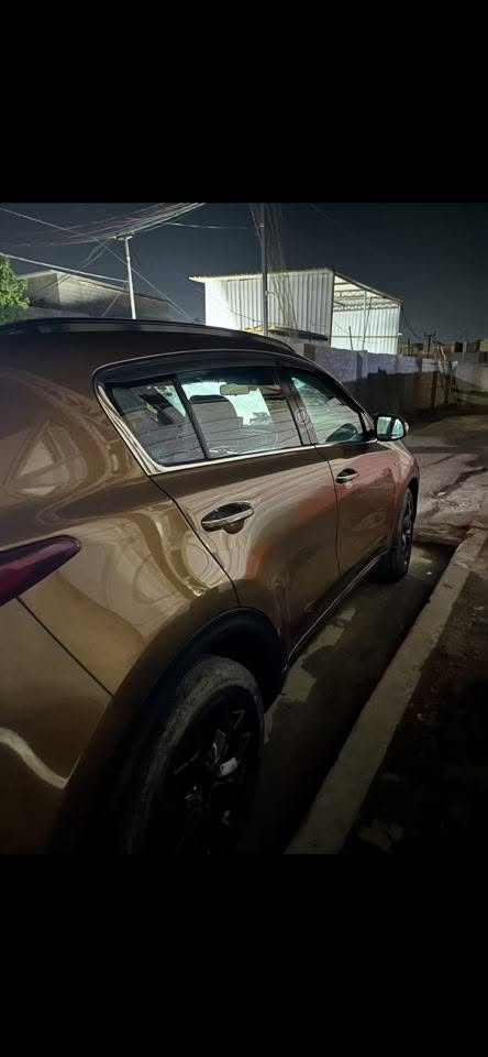 السلام عليكم
سبورتج 2020 مكينه2400
وارد امريكي حادثها بنيد صبغ جاملغات بدايتهن بارد فقط سونار موجود
فول ماعده البصمه
بانوراما 
تدفئة بلكشنات
تحديد مسار
كروس سرعه
قطعتين تبريد
رادار بلمري
شاشه كاربلاي
شفتات 
سترين رياضي حرف D
بيها هواي مواصفات
مكاني بغداد البياع ***********
السعر 158 وبيه مجال اتصل وتدلل

