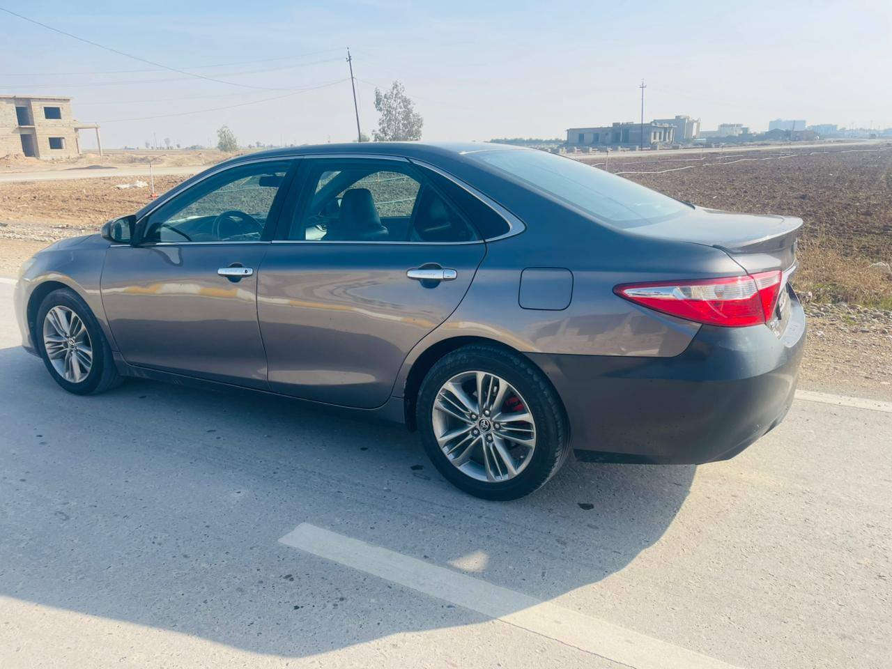 السلام عليكم  (  للبيع ) 
كامري 2016 وارد امريكي
كير مضبوط
محرك بدايه صرف
اطلع من العلم للموصل وارجع ازيدها ربع لتر دهن و شرط لا دخان ولاتبخير
صدر مضبوط
تدفئه وتبريد فول
نضافه كلش راقيه
السعر 155$وبيها مجال 
والسونار مرفق مع الصور
للاستفسار اكثر خابرني *********** تكريت, صلاح الدين
