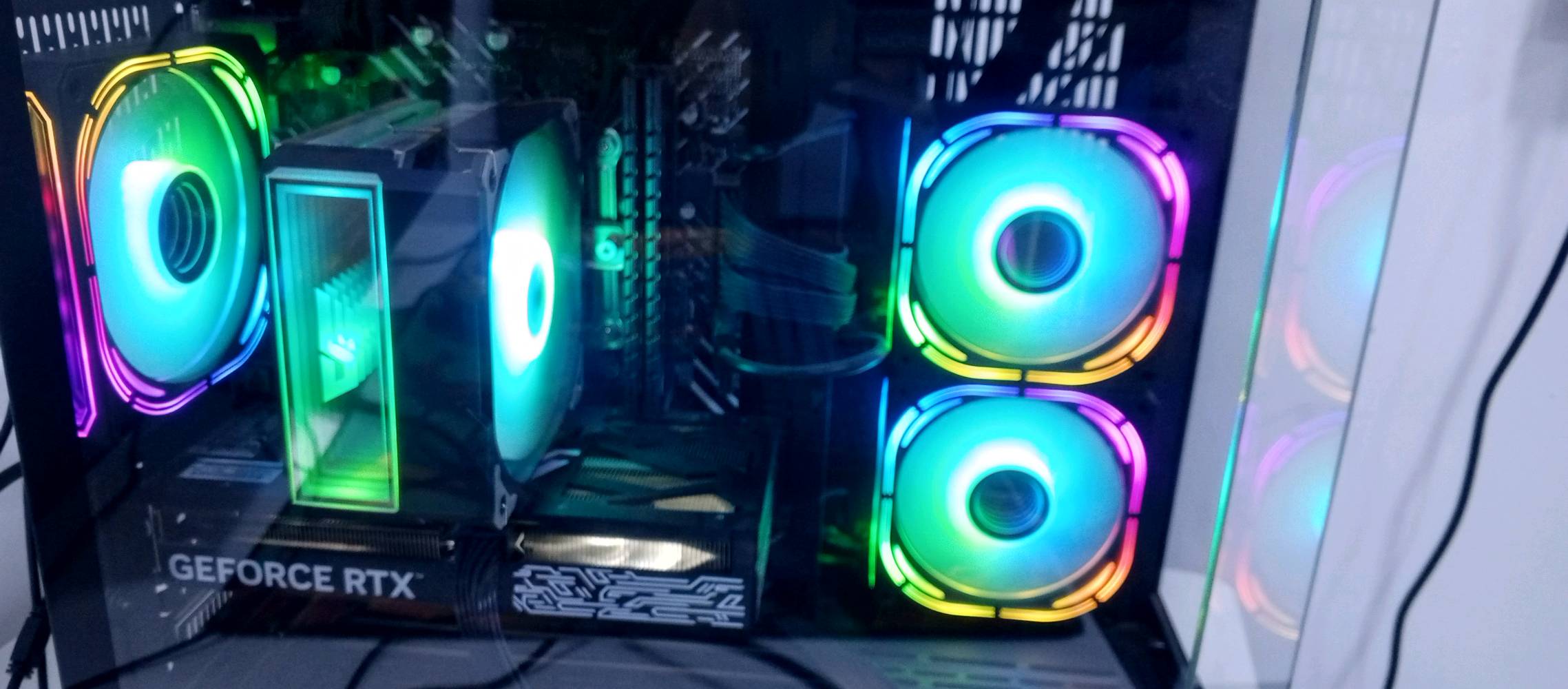 مواصفات 5060 if14000f
Ssd1m
Ram32ddr4
Bor650 w
U400colr هوائي ارجيبي 
كيس من ليانلي اسود 
السلام عليكم تجميعة استخدام شخصي نضيفة جدا للبيع موجود خاص