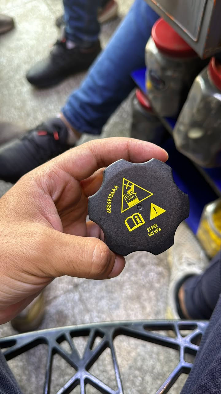 السلام عليكم ورحمه الله 🌹🌹
ادوات احتياطية جيب بزون 🌟

جديد - مستعمل ✔️

محل محمد النقاش 

ادوات صدر مع وجود ورشة صيانه 🔧

زيوت فلاتر 

ادوات محرك 🧰

العنوان : بغداد ساحة الطيران ش الشيخ عمر 📍

 📞 ***********
