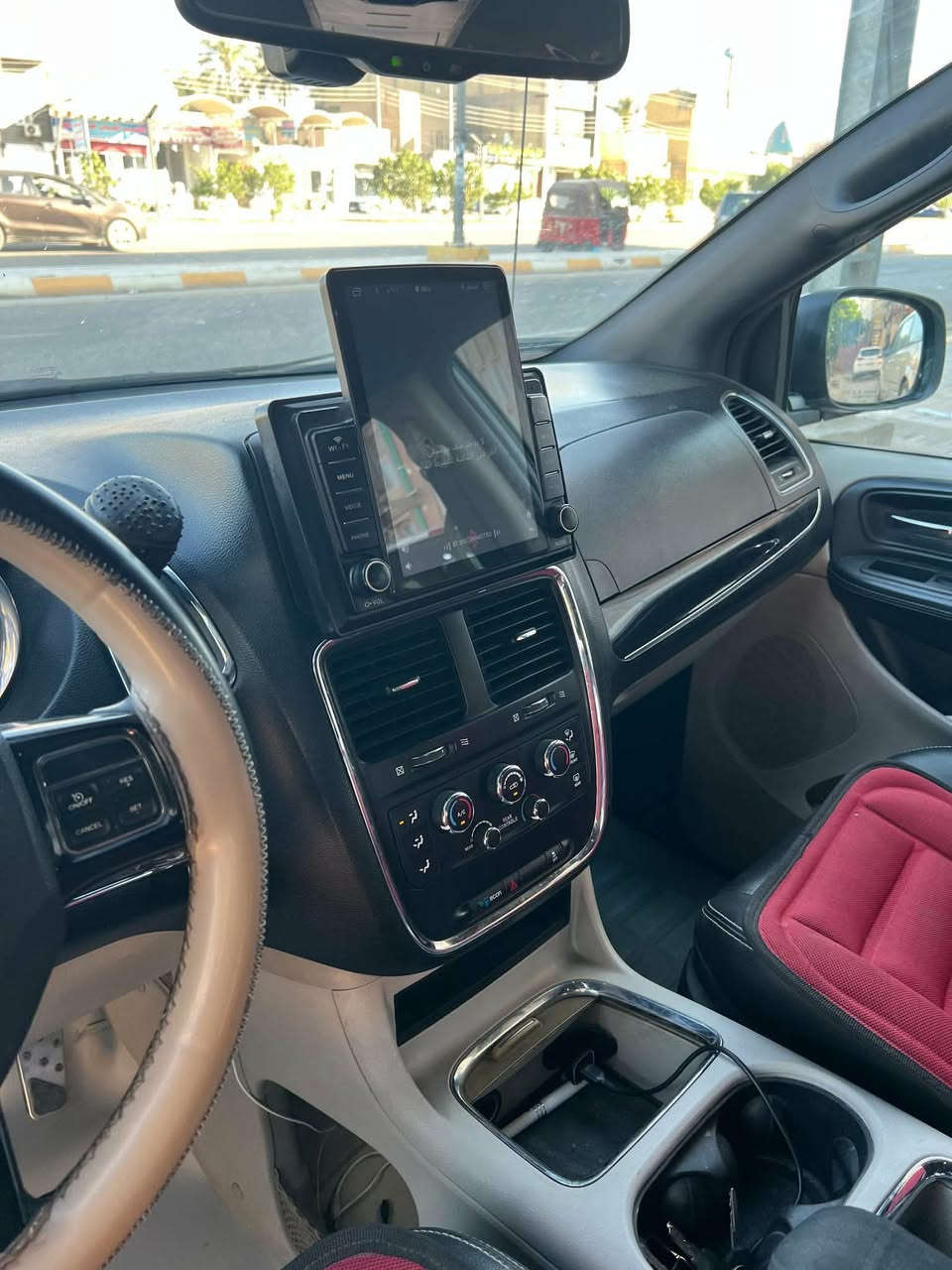 دوج كرفان
SXT

ببيبان كهرباء 

جنطه كهرباء 

شاشه كبيره لمس

برد بلادي

شاشه اعطال 

شاشات سقف عدد 2

تخم تاير جديد 

حداديه وتبريد جديد 

كاعيه مغلفه جديده 

سله حديد 

رقم بغداد  ب اسمي  مكاني كربلاء

حادث موجود ***********
السعر 170

