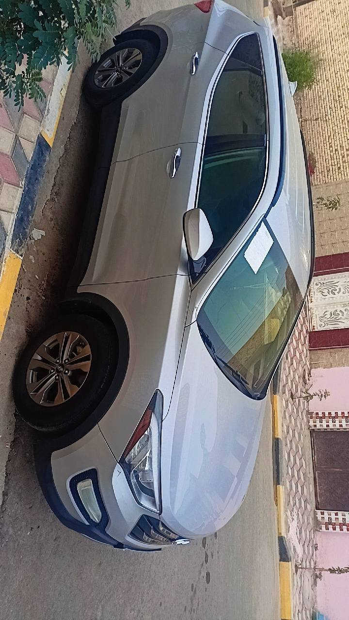 السلام عليكم
سنتافي 2016 وارد حادث بنيد وشباك دعاميه بلاد والباقي على وضع الشركه محرك 2400 مامبدل بيها برغي ماشيه 35 اصل على ايدي رقم ميسان بسمي ماصفات 

تدفئه كشنات فول تحكم ستيرن شاشه كبيره وبعد مواصفات 

سعر 150 مكاني ميسان المجر رقمي ***********
