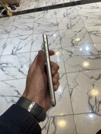 آيفون 11 • ١٢٨ • بطارية ٩٤