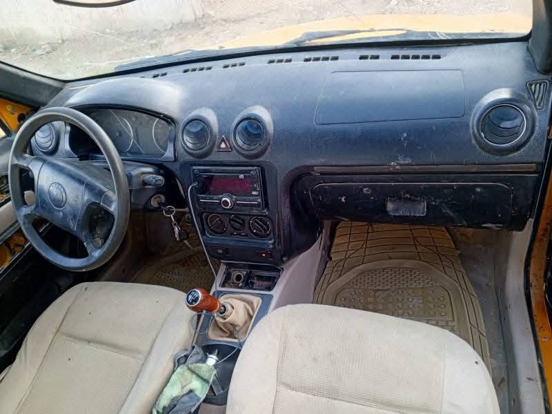 سي كي موديل 12 كوم حديد عوزها ترتيب سياره شغاله محركها تعبان يعني مال بيت مكانها واسط العزيزيه بمليون وبيها مجال اتكفل سرقه عشاير رقم راعيها عدي وراح مني ابيعها هيج سنويه بيها منتهيه 2023 ***********
