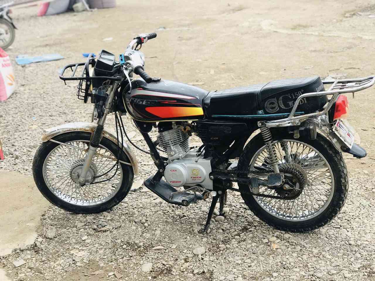 تايكر 2020محرك نضيف كلشي ماتصرف علي شغل وطلع كهربايات شغاله مكان الجدعه 

***********
