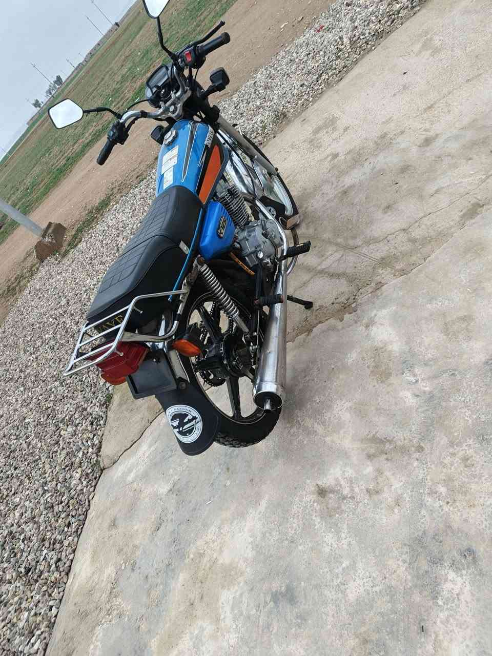 سلام عليكم ماطور للبيع خمسه كير 400وبي مجال خاص مامتواجد خابر وتدلل المكان جبارة  ***********
