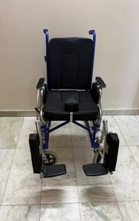 عربانه جديده فقط مفتوحه من كارتونه سعر ١٤٠ الف مكاني بغداد حي عامل ٠٧٧...