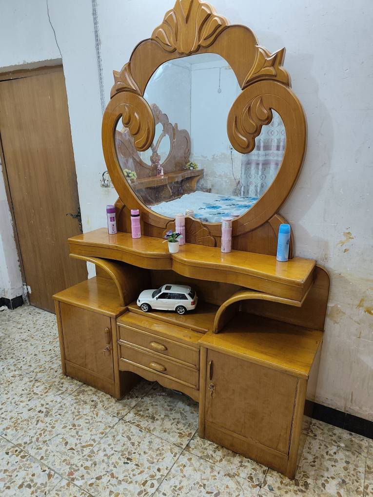 غرفة نوم للبيع تسكام صاج داخل وخارج ضهر جرجوبة مابيها اي ضرر مكاني حلة شارع 80 قرب مدينة ألعاب  ارض بابل *********** حلة, بابل
