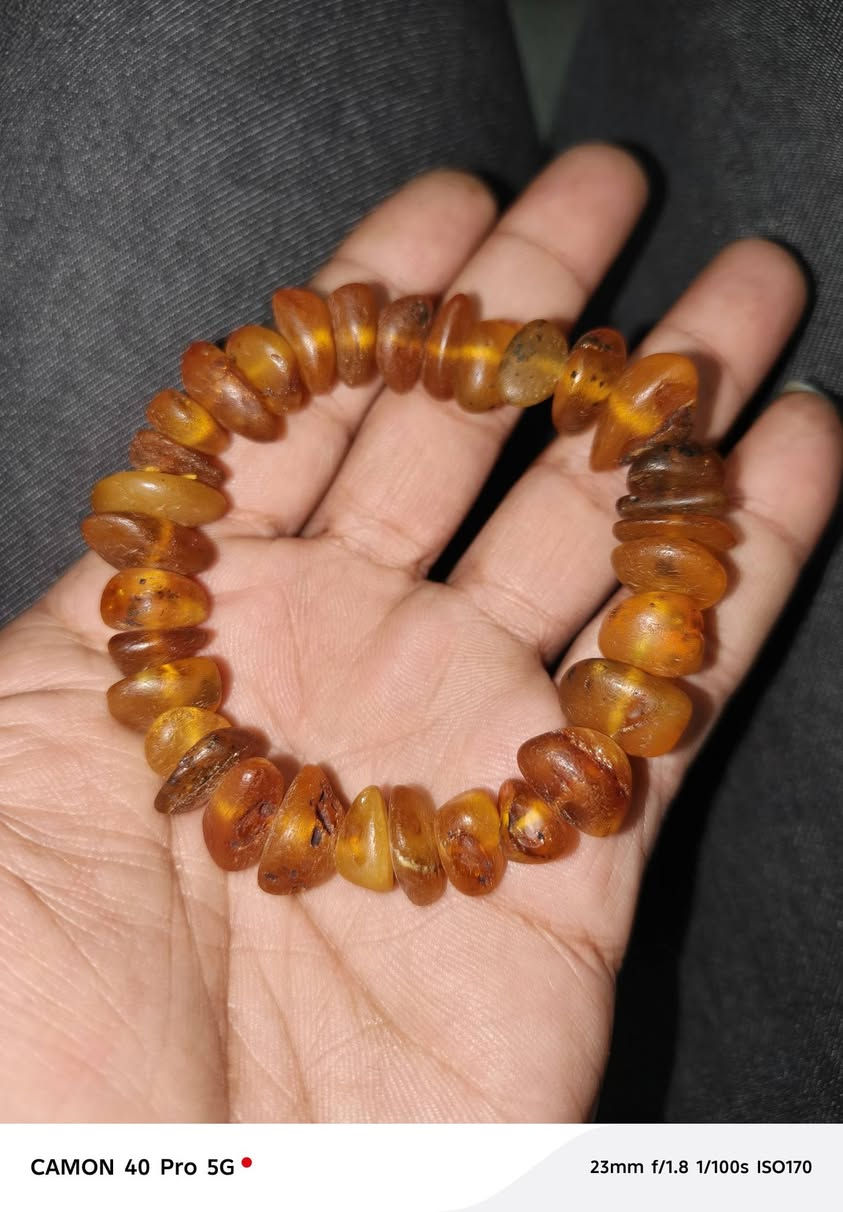 اسواركهرب+اسوارفضه الوزن 27اونص اثنينهن 200قفل مكاني بغداد العبيدي للتواصل على واتساب ***********
