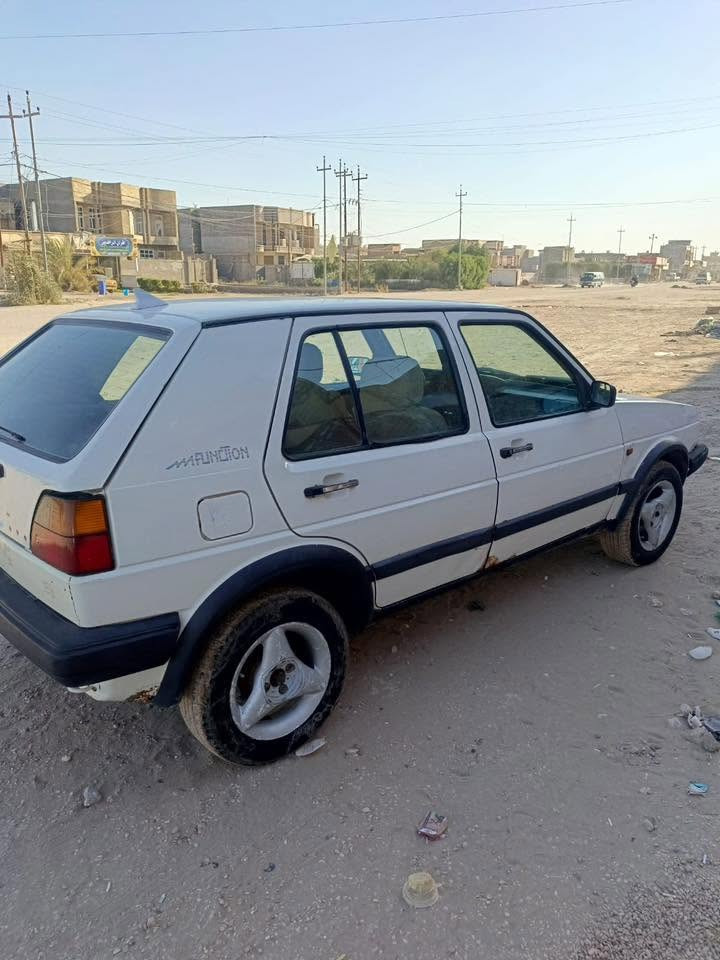 سلام عليكم كولف عضم للبيع موديل 1990  سياره تريد تحويل تريد وكاله بنفس ليوم سنويتها ساقطه سياره بلاديه ما مصبوغه ومكينه كابريتر جديده باتري جديد باور ستيرن يعند ريشه ستيرنها  كهربائيات كلها شغاله تخم تاير سياره محرك حجم  1800  حداديه فوك نص عمر سياره بلاديه كلها غرفتها نضيفه وسياره بيها فتحه سقف وكير 5 نمر *********** مكان سياره فلوجه  سعر ٢٥ وبيها مجال رقم انبار
