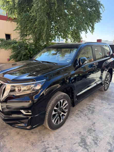 السلام عليكم ورحمة الله للبيع تيوتا برادو موديل 2023 خليجي ساز باب اول VX فول مواصفات خليجي كفاله عامه مغلفه PPF من الزيرو ماشيه 40 الف تايرات الشركه استلام زيرو كشنات كهرباء كشنات جلد تدفئه وتبريد الكشنات مري اوتو فتحه سقف بصمه شاحن لاسلكي 8 ايرباك تحكم جهتين رقم اربيل تحويل او وكاله حاضر سعرها 495 وبيها مجال الشراي يتصل مكانها بالرمادي 
***********
***********
