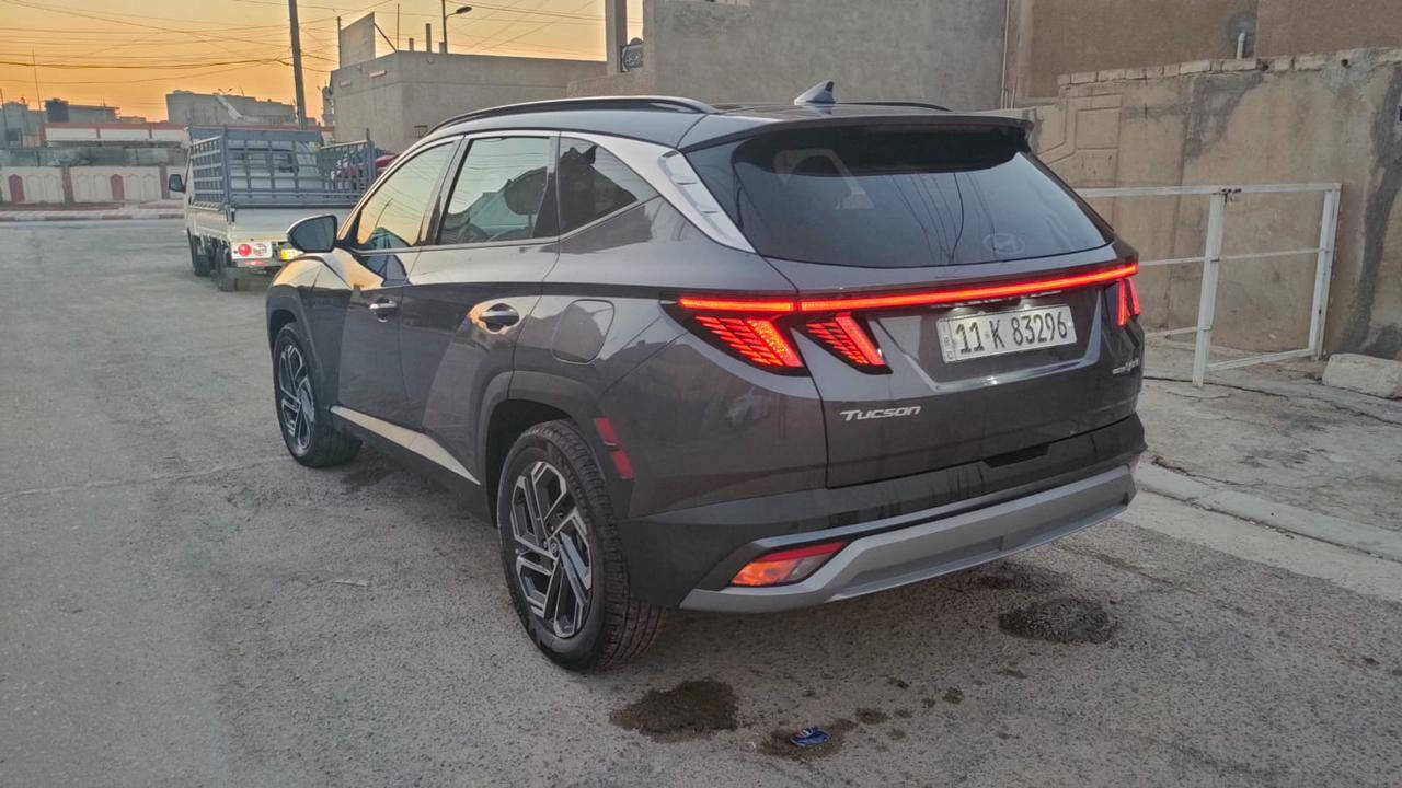 توسان  هايبرد 2025 فول مواصفات صور الحادث مرفق بصور مواصفات فول الفول جديده السياره   عروضه 215 وبيه مجال عنوان البلديات ***********
