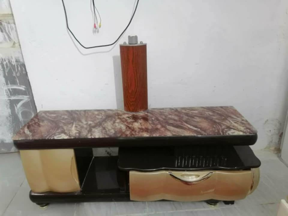 طبله  15 
ميز 20 
كاروك صغير 20 
كاروك خشب 25 
مكان تحرير السكك


**إذا كنت صاحب هذا الإعلان وتريد حذفه لأي سبب، رجاءا أرسل رسالة إلى الدعم الفني**