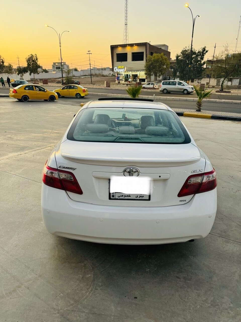 GLX2009 كامري خليجي
فول موصفات 
مكفول من الصبغ
بيها ثلاث مكانات بارد على كد الشبر 
كير ومحرك مكفول 
السيارة ماشية 214000
مكان السيارة بالموصل 
رقمها مسطرةً
السعر 128
‭٠٧٧٧ ٦٤٣ ٧٩٤١‬
