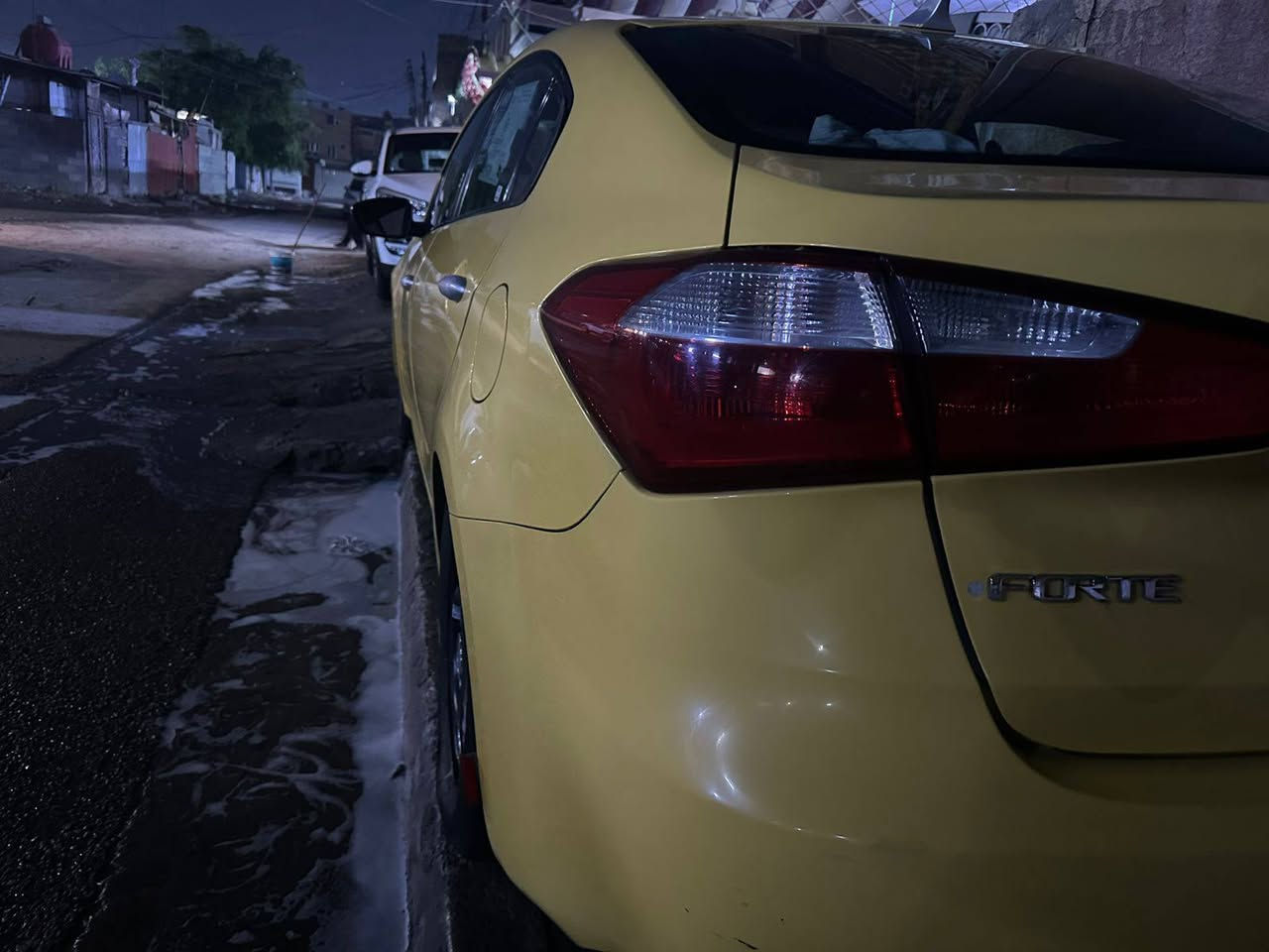 ‏سلام عليكم كيا فورتي 2015 وارد امريكي حادث بنيد   بدون دواخل الغود شواصي  حوض تكم مكفولات اليبل واحد حادث امريكا صبغ اول ما معيوده
‏رقم بغداد الماني مشروع وطني سنويه لل2028 مصفره هيىة غرامات 
‏محرك1800دوش على وضع شركة بلادي ما مفتوح لا تنقيص ولا تبخير 
‏صدر امامي و الخلفي جديد حداديه فوللل 
‏تخم تاير جديد ويل جديد الغرفه سياره بلاد
‏نص فول 
‏فول تحكمات استرين 
‏نظام ايكو 
‏مانع زلاق
‏تقليل وقود
‏محرك1800دوش 
‏السعر ( 105 مناسب بيه مجال البسيط 
‏*********** /موجود واتساب بل رقمين
