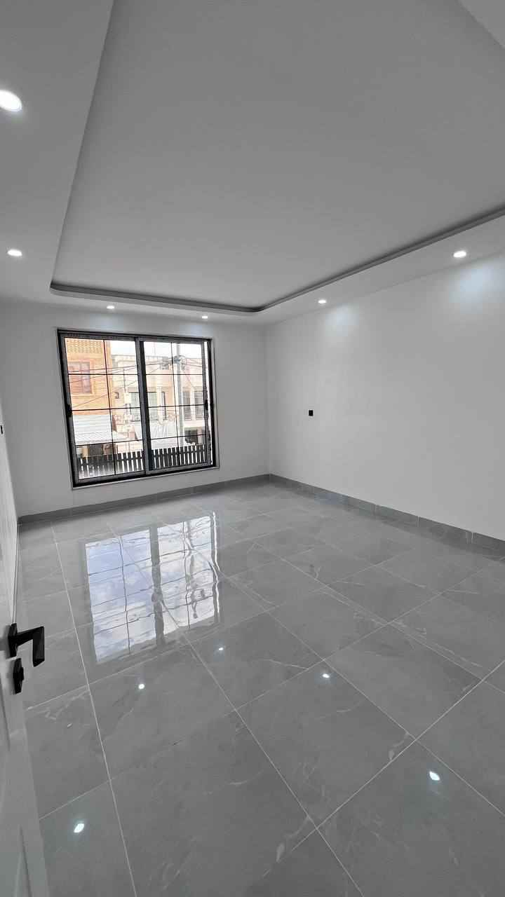 كود اعلان 15
منزل  زيرو للبيع في #اربيل حي #هفالان قاطع سروران   على شارع15متر
مساحة: 150متر سعر جدا مناسب 
يتكون من: 4غرف نوم مدخلين فلات
صالة
استقبال
مطبخ حار+ بارد
مجموعة صحيات 
كراج
للتواصل 📞
***********
**************
♦️في حال لم يتوافق العقار مع رغبتكم او لم يكن بقدر امكانيتكم يمكنكم التواصل معنا على واتس اب للأطلاع على اكثر عدد من العقارات المتوفرة أربيل, العراق
