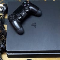 بلاي4 سليم • ٥٠٠جيجا • ملحقات كاملة