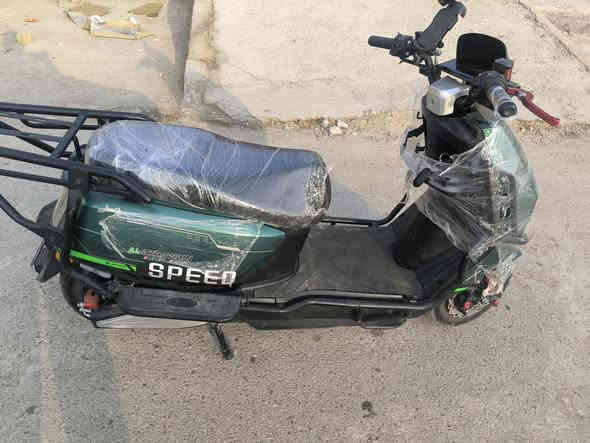 موديل 25 ست بطاريت
درجه مستخدمه شهرين 
جديده كلش كلشي ما تصرف عليه ودرجه على الفحص وين ما يعجبك روح افحص 
درجه النقص مالته بس الدگمه مال الهورن عطلانه تبديل دكمه فقط 
ليزر خلفي تحذير للسايق عدم الاقتارب اشاير شغلات اضويه لد عالي ناص كهربائيات كله شغاله سرعته 99حقيقي على الگاع 
درجه سعرها 775وبيه مجال حگ الچيه 

للاستفسار الاتصال على الرقم ***********
