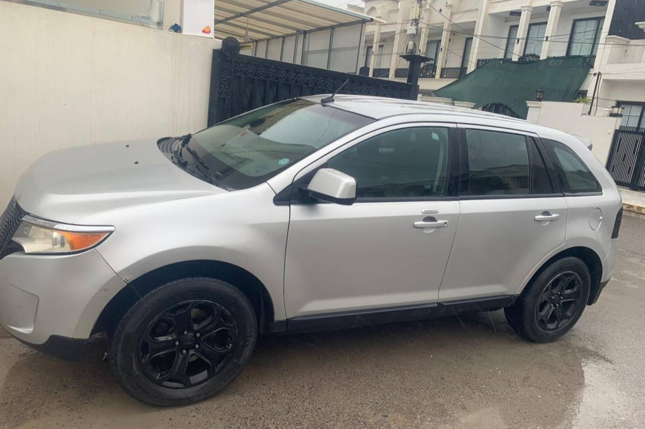 فۆرد ئیدج 2012  گێر ئۆتۆماتیک 
ڕەنگ: سلڤەر
183 هەزار رۆشتوە 
ڕەقەم و سەنەوی نوێ تا 2028
4 پارچە بۆیاخ (بێ ناوگرتن)
هیچ مەسرەفی تێدا نیە
تایە و باتری نوێ

سـعـر : لە کۆمێنت داوابکە ڕاستەوخۆ بۆت دێت 📥 

گێر و مەکیەنەی بەشەرت مەکینە نەکراوەتەوە:
هیچ کێشەیەکی تێدا نییە 

ژمارەی خاوەنەکەی 
***********
شوێن: هەولێر
