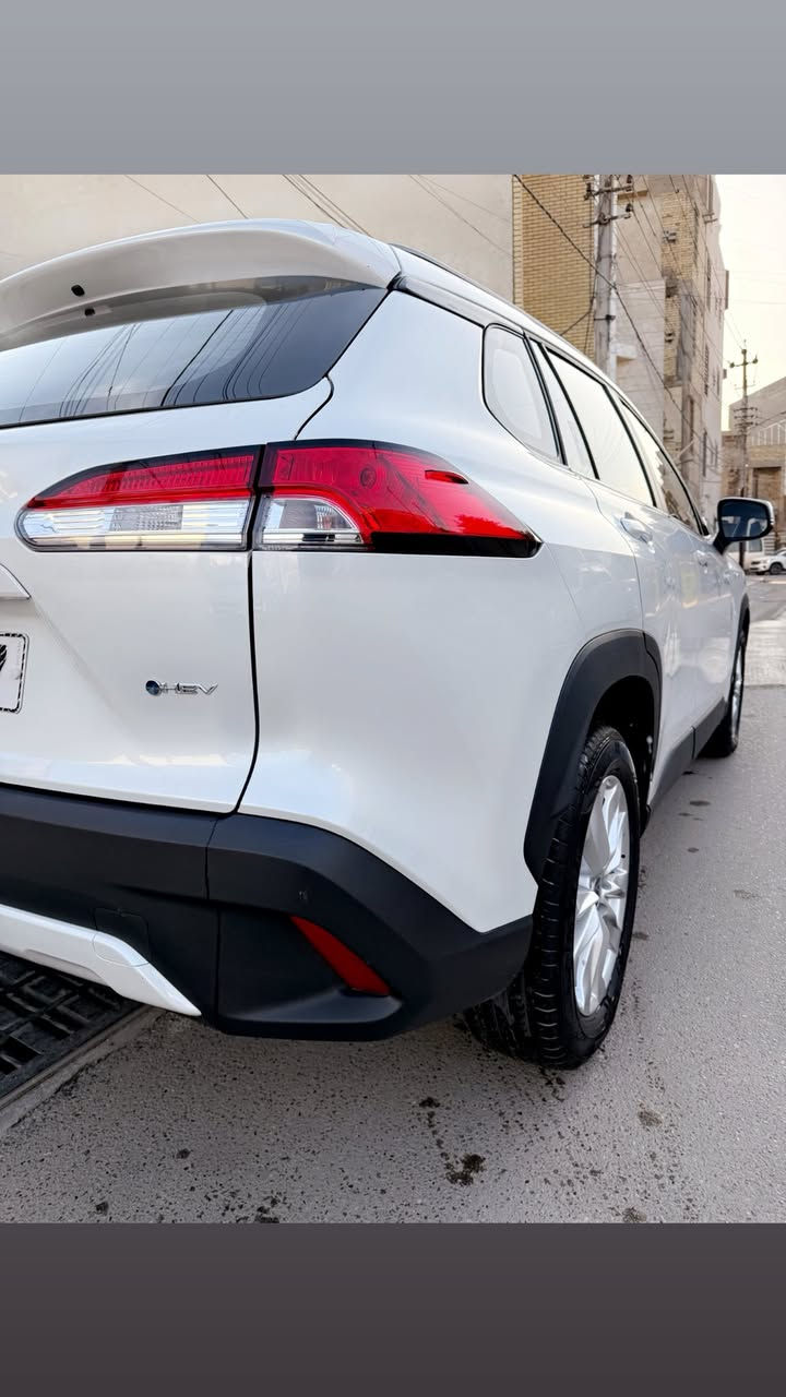 السلام عليكم 
كورلا كروز هايبرد 2025 
مكفوله كفاله عامه 
ماشيه 1000 كم (بحالة الزيرو)
محرك 2000
كشنات مخمل 
فتحة سقف 
بصمه تشغيل بصمه ابواب 
كامرة خلفيه
قطعتين تبريد
بلوجكترات بلاد
حمالات سقف 
رقم بغداد باسمي 
مكاني بغداد الجادرية 
للاستفسار 
***********
