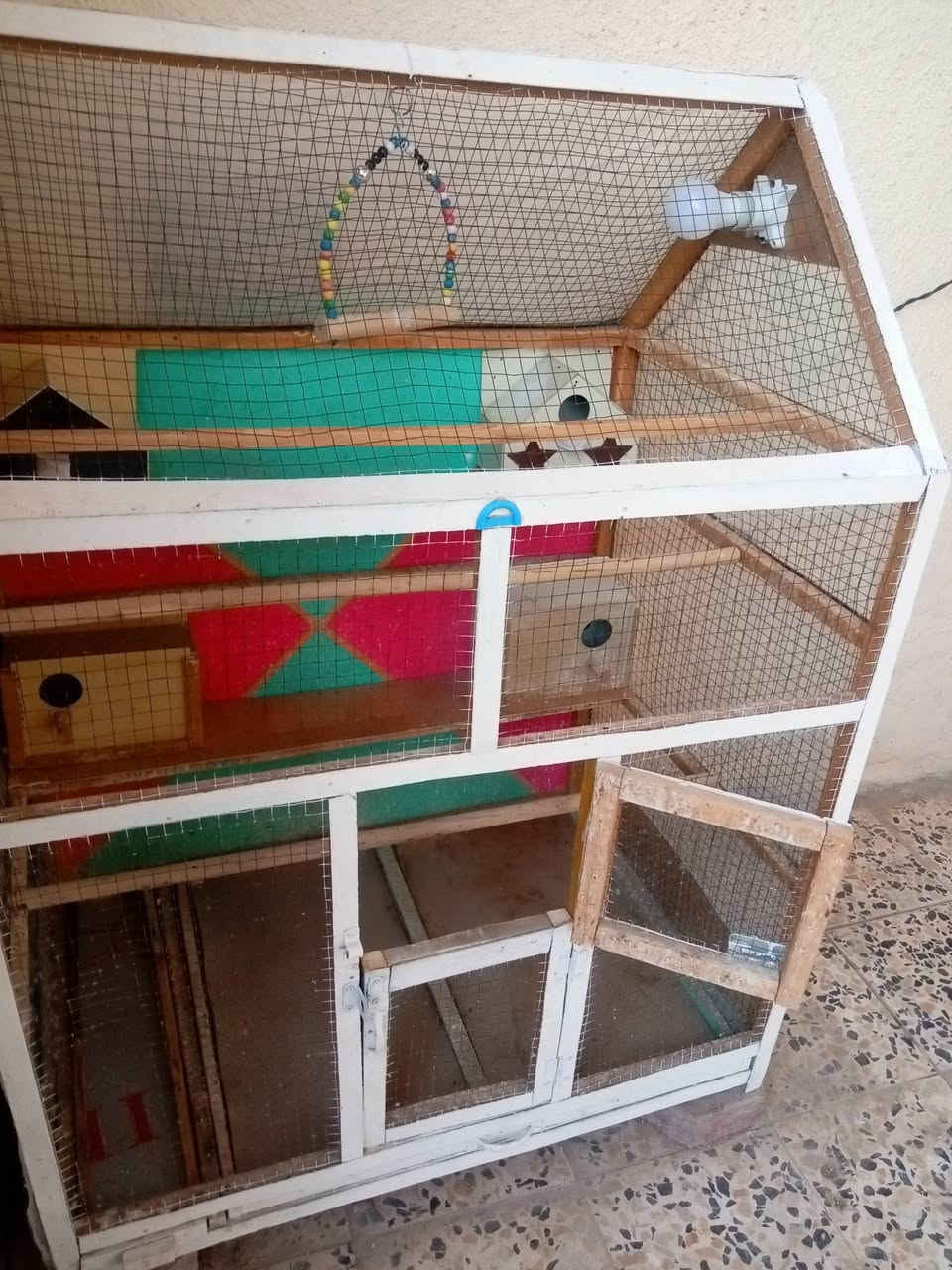 السلام عليكم
متاح قفص ابو بابين ابو الجرار نضيف اخو الجديد مغلف الصفح والضهر لايلون فوق جرار جلد اصلي يتكون من مرجوحه و4 كواخه وهولدر وگلوب
قياساته الارتفاع135 والطول90 والعرض60
سعره 40


**إذا كنت صاحب هذا الإعلان وتريد حذفه لأي سبب، رجاءا أرسل رسالة إلى الدعم الفني**