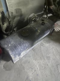 للبيع تانكي كاز كيا مع راديتر كيا سعرهن قفل ٩٠ الف العنوان بغداد شعب٠٧...