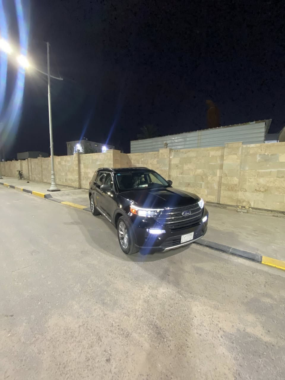 اكسبلورر 2022
رقم بغداد انكليزي جديد صورها قبل تبديل رقم 
بااسمي ومكاني بل بصرة  
مواصفات اكس ال تي فول ماعده الفتحة 
كشنات جلد سبعة راكب نقاط عمياء ورادارات وحساس خلفي وكامرة خلفية كشن كهرباء محرك اربعة سلندر وباقي المواصفات المعروفة والواضحة بل صور
ضربتها الجاملغ مبدل اصلي نفس اللوان والبنيد مبدله وصابغه شاصي ولغد تجي تشوفه وشرط الفحص كذالك مكفول وباقي قطع السيارة ماكو لا بارد ولا صبغ ولا اي تعديل الا بعض الخدوش البسيطة الي صارت بسبب التحميل الي ماتبان الا من تقرب منها يعني مكفولة ماعدة هلقطعتين الي ذكرتهم ايرباك بيها بس ستيرن وبردات ومرجعة سستم سيارة كاملة على اخير حبة كلشي بيها جاهز وبدون اي مشاكل وماتحتاج اي سيرفس حدادية كاملة مسويلها صيانة ببغداد قطع غيار من الوكالة كلها مابيها اي قطعة تجارية ماشية حاليا 30 الف ميل كهربائيات كلها سليمة وشغالة محرك وكير كذالك جدد سيارة فورويل 
وباقي التفاصيل الي نسيت اذكرهم اتصل بيه وتدلل اشرحلك الي ببالك 
*********** 
سعرها 220 وبي مجال بسيط لاتخابرني اذا تكسر بيها لان مكلفتني اكثر لاكن مستعجل على البيع لااكثر وغير متوفر على الفيس بوك وتحياتي
