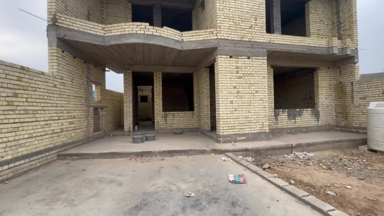 السلام عليكم اخوان هيكل للبيع مساحة ٣١٠متريحتوي على ٥غرف نوم+استقبال+مطبخ بارد+حار منور ساحة درج وباقي التفاصيل مذكورةبالفيديو سعره١٢٥قابل التفاوظ الاستفساراكثر اتصل وتدلل ‭٠٧٧١ ٦٨٩ ٤٧٨٨‬
