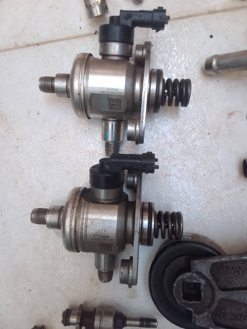 شرط الشغل حلل وأخذ بس لاتكسر مال ٣٦٠٠
***********
