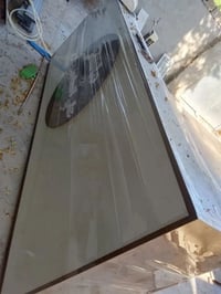 ميز صيانه وا كاشير مع فاترينات عدد 2 07779900412
