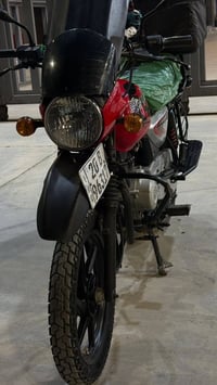 بوكسر موديل 2023 دراجه جديده ماشيه شي قليل رقم وسنويه ديالئ تحويل ثاني...