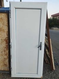 ئەو دەرگایە جوانە بۆ فرۆشتن ٠٧٥٠١٦١٢٨٩٦