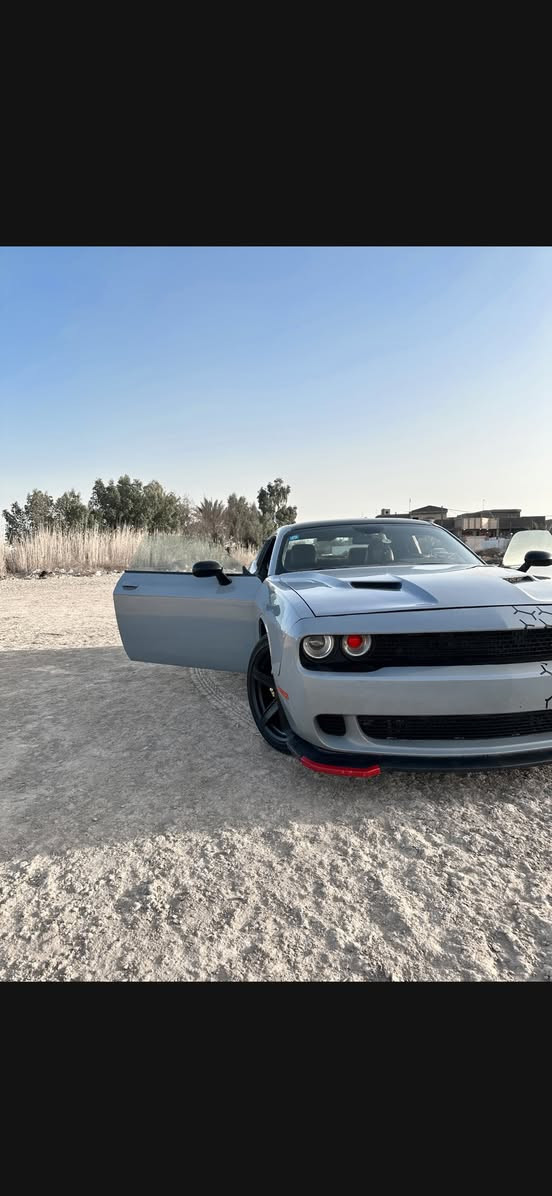 جالنجر 2013 sxt
تغير لون سمنتي عام

مكينه3.6

كير محرك كفاله 

فتحه سقف

تدفئه كشنات 

تحكم ستيرن 

كرسي كهرباء 

تشغيل عن بعد 

منضومه زنون شادلها وعين شيطان 

ويل نجمه تخم تاير 

شاشه وكامره خلفيه 

سماعات ودمام خلفي 

منضومه اكزوز كامله بدون ريمون 

سيارة رقم بغداد وبأسمي تحويل ثاني يوم 

مكاني بابل محاويل 

ستفسار :*********** 

سعر 108
