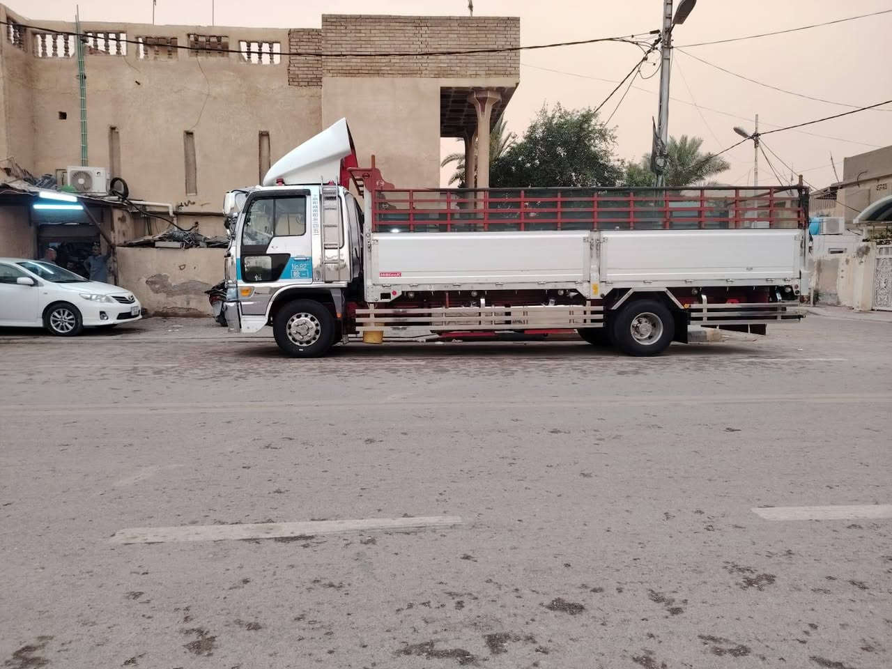 السلام عليكم هينو انكر مكينه 80 سوبر سياره جاهزه من كلشي تبريد تخم تاير مكينه كير حديديه جاهزه المكان الكوت الشهداء ***********
