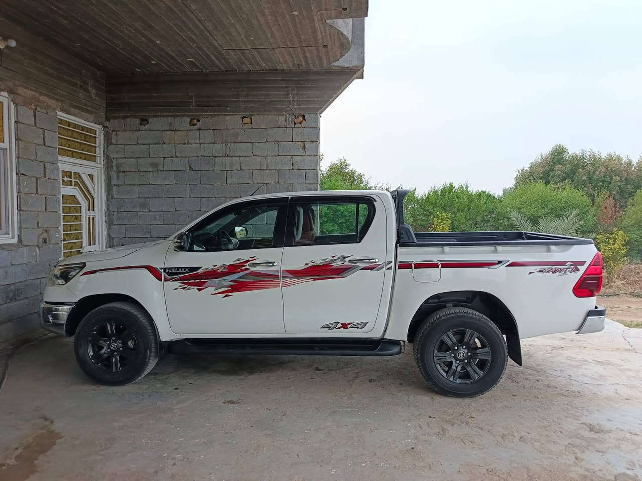 السلام عليكم
تيوته هايلوكس فورويل 2022 
ساز فول مواصفات  
ماشيه 41 
مكفوله كفاله عامه  حتى من الشخط 
رقم سليمانيه  
السياره بأسمي تحويل مباشر  
*********** ابو عدي
