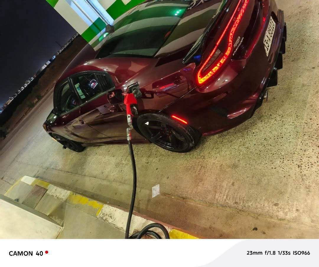 جارجر ١٧ اصل للبيع او مراوس حسب قناعه 
فئه sxt 3600
‏حادث جاملغ وبنيد صور حادث موجوده بيها مكانات صبغ أبيع حزام مكينه وكير وتبريد حداده كله جاهز 
كشنات حضن جلد سياره محدثه وأيد بدي بدون نفخات سياره حلوه مرتبه سعر ١٦٥ بيها مجال بسيط مكاني بصره *********** الزبير, البصرة
