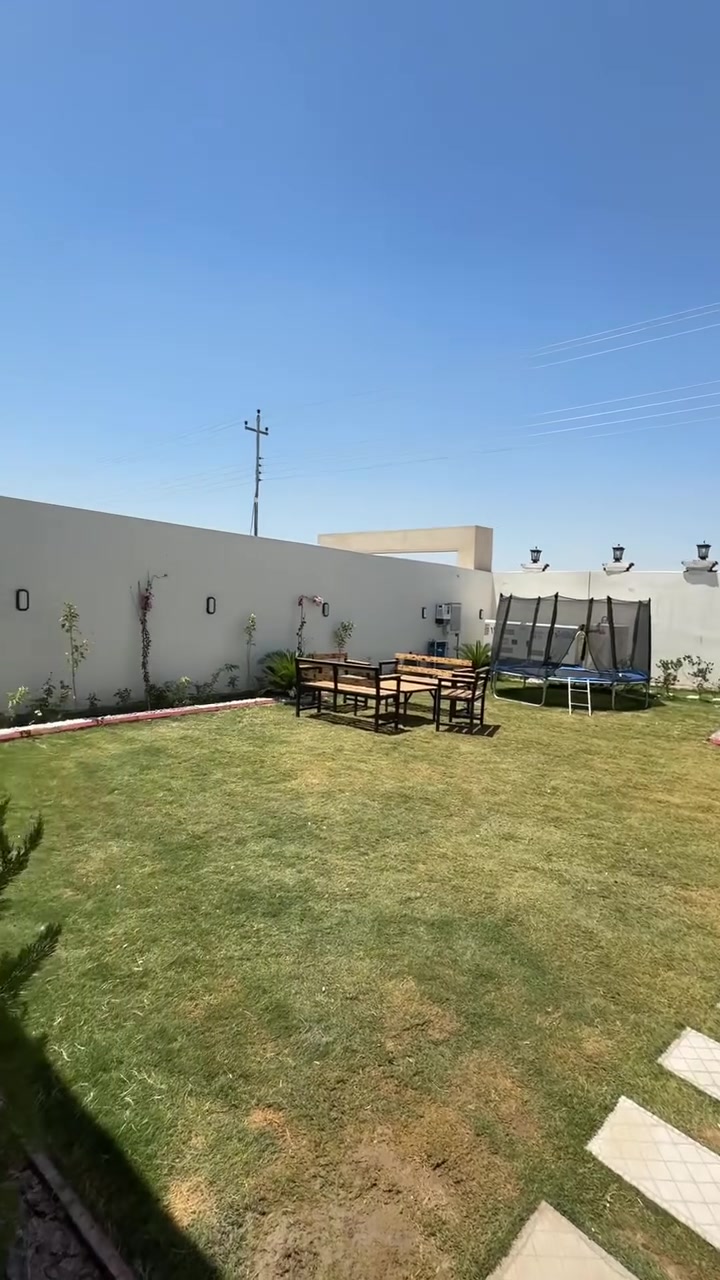 متوفر حجوزات طيلت ايام
السبوع حجز وانته مطمئن 
المزرع موثقه بتطبيق اجرلي 
الحجز واتساب***********
الموقع بعيثه

