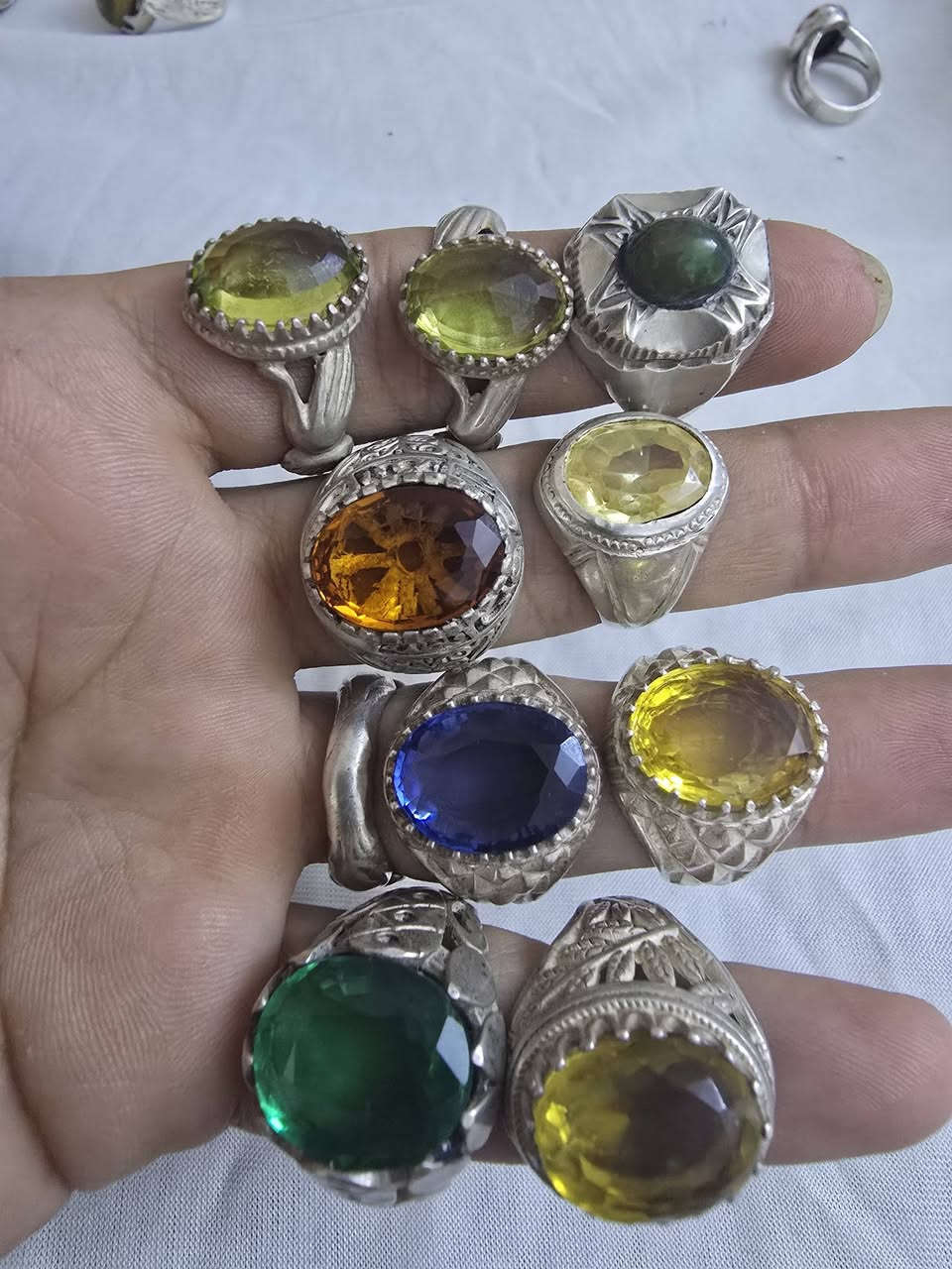 39 خاتم شلعه وحده القطعه على 35 بيهن اشكال احجار ومجوهرات


**إذا كنت صاحب هذا الإعلان وتريد حذفه لأي سبب، رجاءا أرسل رسالة إلى الدعم الفني**