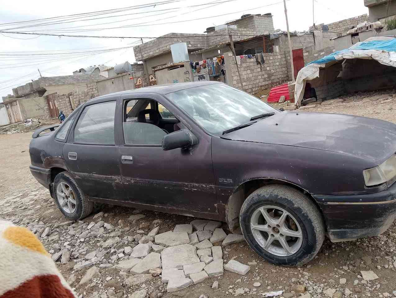 وبل فكتره حجم 16رقم ديالي الماني مشروع وطني طخم تاير جديد وضع شركة بس دوسات ودواير  كاربون با نزين بيه مكان موصل السعر 26رقم ***********
