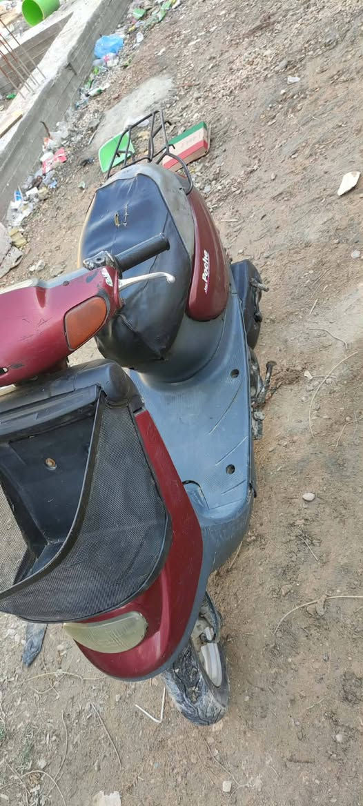 سلام عليكم منفولي 2003  للبيع مفتوحة نضيفه دبل اشاره بك لايتات هورن كامله سرعه زبانزين كله شغال كهربائياتها كله بلادي بس نقصها باتري  وصوته ناعم كلش خرسه لا صوت روله ولا كير ولا اكسل شرط هندر واحد تشتغل  بس سله مابيها  بس بل صوره موجوده   للبيع السعر خاص  الرقم *********** مستعجل عل بيعتهة
